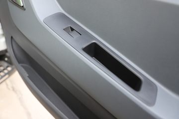 Ծ�� ��ԽC300 150���� 4.17�׵�����ʽ�Ῠ(����)(SH5043XXYZFDCWZ5)ͼƬ