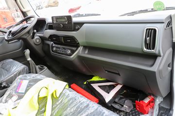 Ծ�� ��ԽC300 150���� 4.17�׵�����ʽ�Ῠ(����)(SH5043XXYZFDCWZ5)ͼƬ