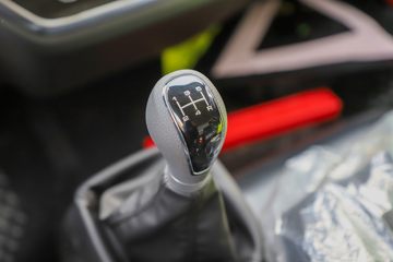 Ծ�� ��ԽC300 150���� 4.17�׵�����ʽ�Ῠ(����)(SH5043XXYZFDCWZ5)ͼƬ