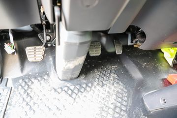 Ծ�� ��ԽC300 150���� 4.17�׵�����ʽ�Ῠ(����)(SH5043XXYZFDCWZ5)ͼƬ