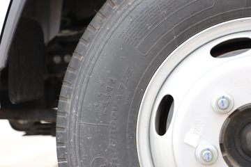 Ծ�� ��ԽC300 150���� 4.17�׵�����ʽ�Ῠ(����)(SH5043XXYZFDCWZ5)ͼƬ