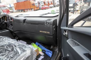 �й�����HOWO ���� 140���� 4.15��AMT�Զ������������Ῠ(ZZ1047G3215F144B)ͼƬ