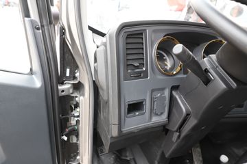 �й�����HOWO ���� 140���� 4.15��AMT�Զ������������Ῠ(ZZ1047G3215F144B)ͼƬ