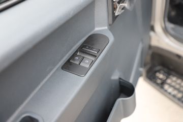 �й�����HOWO ���� 140���� 4.15��AMT�Զ������������Ῠ(ZZ1047G3215F144B)ͼƬ