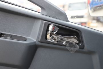 �й�����HOWO ���� 140���� 4.15��AMT�Զ������������Ῠ(ZZ1047G3215F144B)ͼƬ