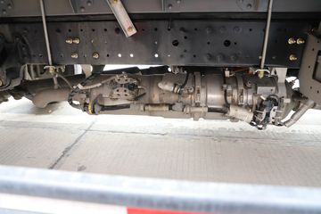 �й�����HOWO ���� 140���� 4.15��AMT�Զ������������Ῠ(ZZ1047G3215F144B)ͼƬ