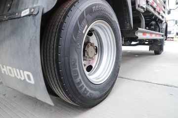 �й�����HOWO ���� 140���� 4.15��AMT�Զ������������Ῠ(ZZ1047G3215F144B)ͼƬ