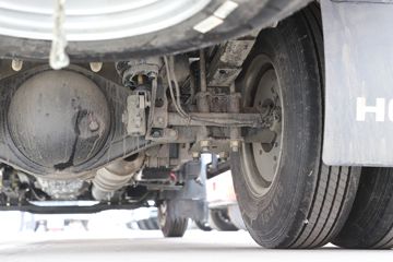 �й�����HOWO ���� 140���� 4.15��AMT�Զ������������Ῠ(ZZ1047G3215F144B)ͼƬ