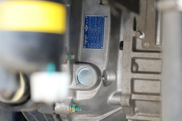 �й�����HOWO ���� 140���� 4.15��AMT�Զ������������Ῠ(ZZ1047G3215F144B)ͼƬ