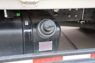 �й�����HOWO ���� 140���� 4.15��AMT�Զ������������Ῠ(ZZ1047G3215F144B)ͼƬ