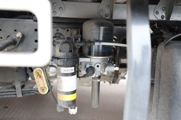 �й�����HOWO ���� 140���� 4.15��AMT�Զ������������Ῠ(ZZ1047G3215F144B)ͼƬ