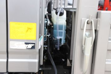 �й�����HOWO ���� 140���� 4.15��AMT�Զ������������Ῠ(ZZ1047G3215F144B)ͼƬ