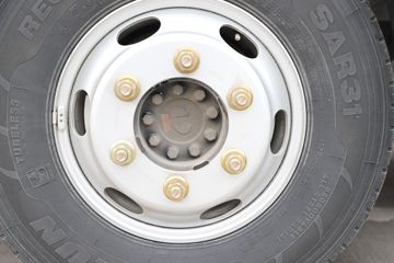 �й�����HOWO ���� 140���� 4.15��AMT�Զ������������Ῠ(ZZ1047G3215F144B)ͼƬ