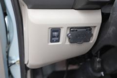 中国重汽HOWO 小将 115马力 3.95米单排栏板小卡(国六)(ZZ1047C3111F145)