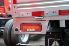 中国重汽HOWO 小将 115马力 3.95米单排栏板小卡(国六)(ZZ1047C3111F145)