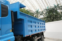 中国重汽成都商用车 豪沃V5-X 245马力 6X2 5.3米自卸车 中国重汽成都商用车 豪沃V5-X 245马力 6X2 5.3米自卸车