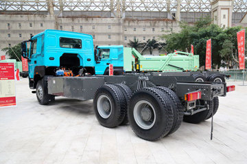 �й������ɶ����ó� V7-X ������ 25T 6X4 6.8�״��綯��ж��400kWhͼƬ