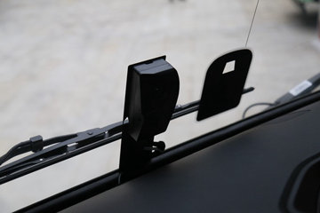 �й������ɶ����ó� V7-X ������ 25T 6X4 6.8�״��綯��ж��400kWhͼƬ