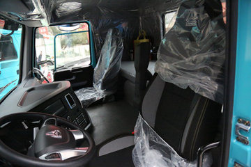 �й������ɶ����ó� V7-X ������ 25T 6X4 6.8�״��綯��ж��400kWhͼƬ