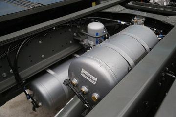 �й������ɶ����ó� V7-X ������ 25T 6X4 6.8�״��綯��ж��400kWhͼƬ