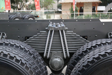 �й������ɶ����ó� V7-X ������ 25T 6X4 6.8�״��綯��ж��400kWhͼƬ