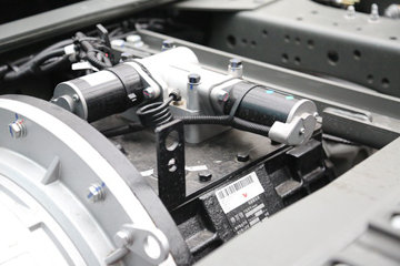 �й������ɶ����ó� V7-X ������ 25T 6X4 6.8�״��綯��ж��400kWhͼƬ