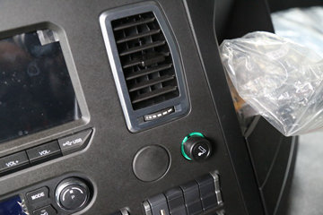 �й������ɶ����ó� V7-X ������ 8X4 7.77������ʽ���綯�������������䳵(ZLJ5318GJBCBEVH)282kWhͼƬ