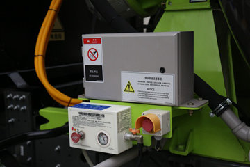 �й������ɶ����ó� V7-X ������ 8X4 7.77������ʽ���綯�������������䳵282kWhͼƬ