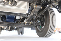 蓝擎轻卡 龙N 140马力 4.18米单排栏板轻卡(中体)(YTQ1041KK333)