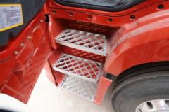 一汽解放 J6P 经典版 480马力 6X4 LNG牵引车(CA4250P66M25T1E6)