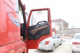 悍VH&nbsp;牵引车驾驶室                                               图片