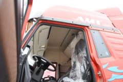 青岛解放 悍VH 480马力 6X4 AMT自动档牵引车(CA4251P2K15T1E6A80)