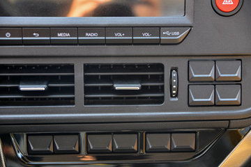 �������� ��ER ����� 3.5T 3.7�׵��Ŵ��綯��ʽ΢��55.7kWhͼƬ