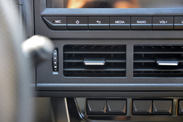 �������� ��ER ����� 3.5T 3.7�׵��Ŵ��綯��ʽ΢��55.7kWhͼƬ