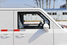 橙仕01&nbsp;电动封闭厢货外观图片