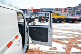 橙仕01&nbsp;电动封闭厢货驾驶室图片