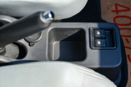 橙仕01&nbsp;电动封闭厢货驾驶室图片