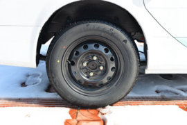 橙仕01&nbsp;电动封闭厢货底盘图片