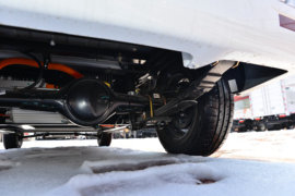 橙仕01&nbsp;电动封闭厢货底盘图片