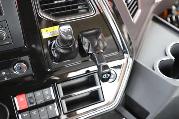 �ൺ��� JH5�ؿ� 460���� 6X4 ǣ����(Һ��)ͼƬ