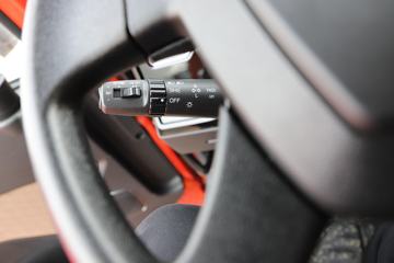 �ൺ��� JH5�ؿ� 460���� 6X4 ǣ����(Һ��)ͼƬ