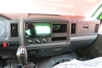 Ծ�� ����X3 140���� 4X2 3.6�׵�����ж��ͼƬ