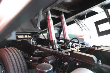 Ծ�� ����X3 140���� 4X2 3.6�׵�����ж��ͼƬ