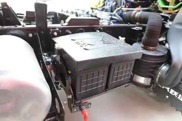 Ծ�� ����X3 140���� 4X2 3.6�׵�����ж��ͼƬ