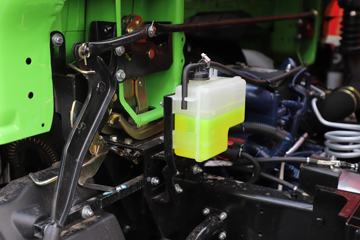 Ծ�� ����X3 140���� 4X2 3.6�׵�����ж��ͼƬ