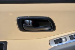 长安跨越 新豹T3 1.6L 122马力 汽油 2.37米双排翼开启厢式微卡(国六)(SC5031XYKTFS6B1)