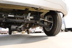 长安跨越 新豹T3 1.6L 122马力 汽油 2.37米双排翼开启厢式微卡(国六)(SC5031XYKTFS6B1)