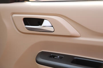 ������Խ ��Խ��V7EV 2022�� ��׼�� 2.9T 2�� 4.8�״��綯��ջ���41.86kWhͼƬ