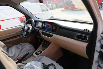 ������Խ ��Խ��V7EV 2022�� ��׼�� 2.9T 2�� 4.8�״��綯��ջ���41.86kWhͼƬ