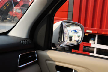 ������Խ ��Խ��V7EV 2022�� ��׼�� 2.9T 2�� 4.8�״��綯��ջ���41.86kWhͼƬ